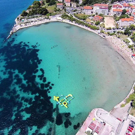 Πανσιόν By The Sea - 23996 3*